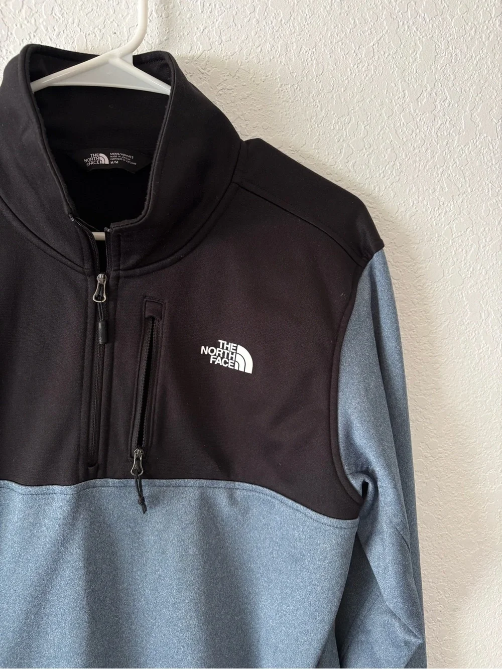 The North Face Black & Steel Blue Quarter-Zip Fleece Pullover